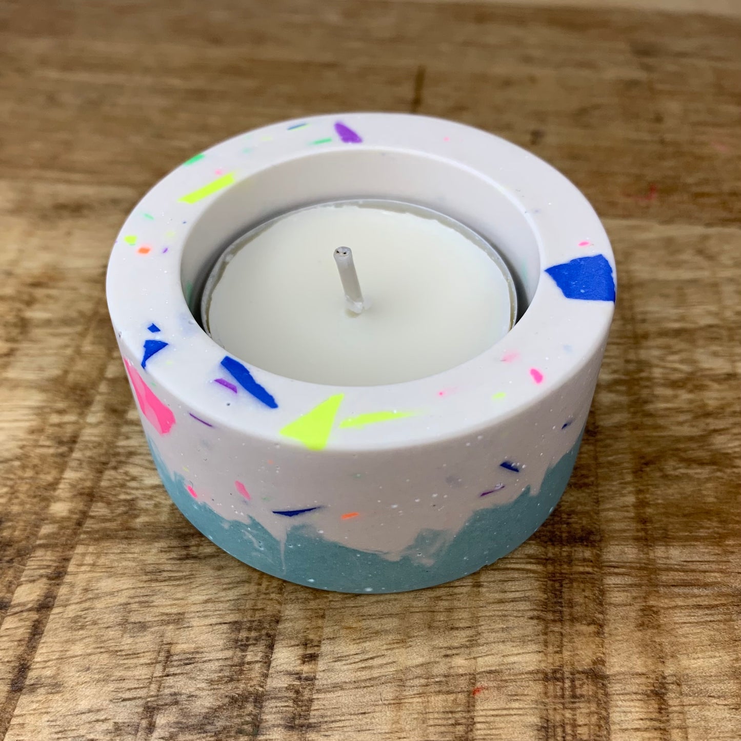 Colourful confetti tealight candle (blue)