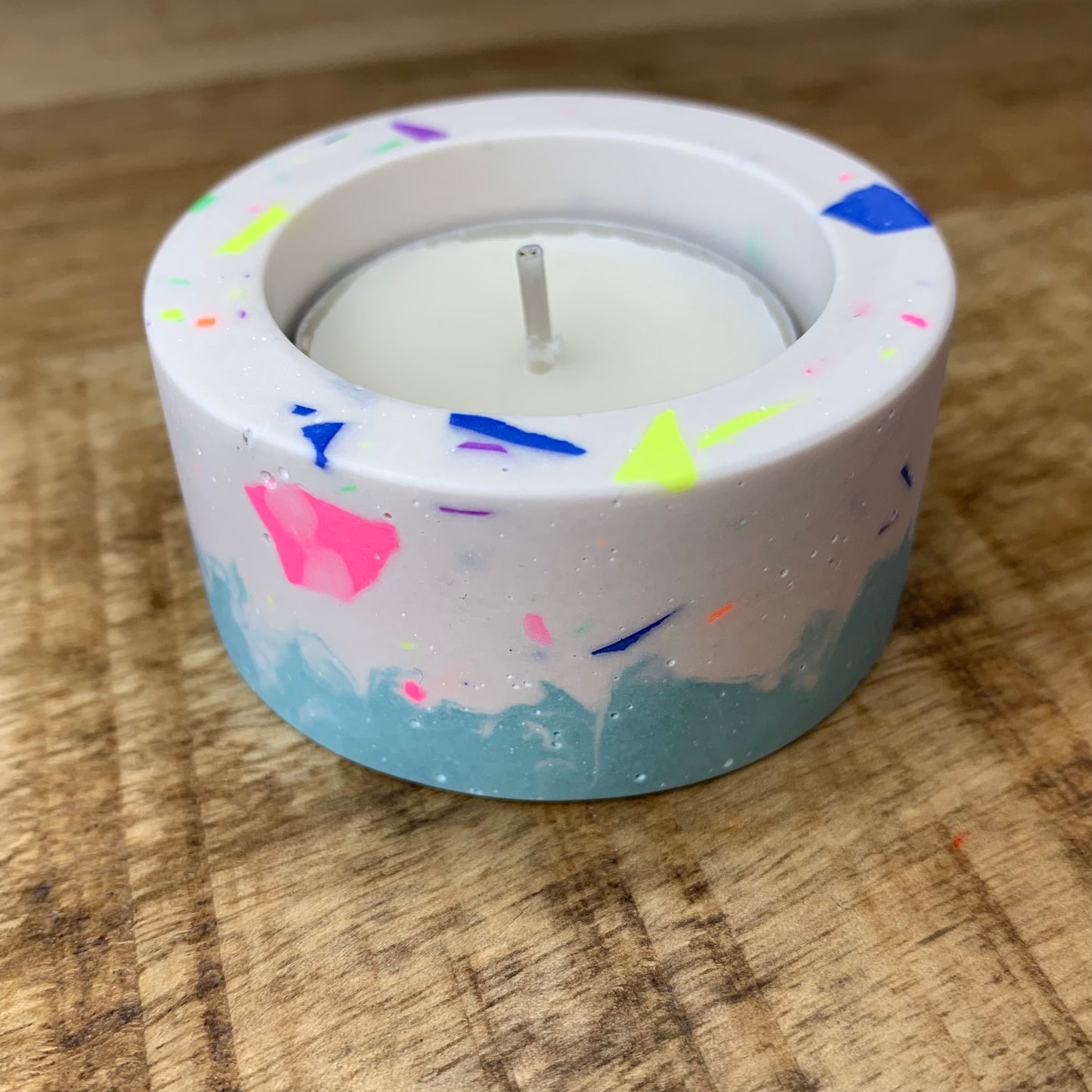 Colourful confetti tealight candle (blue)